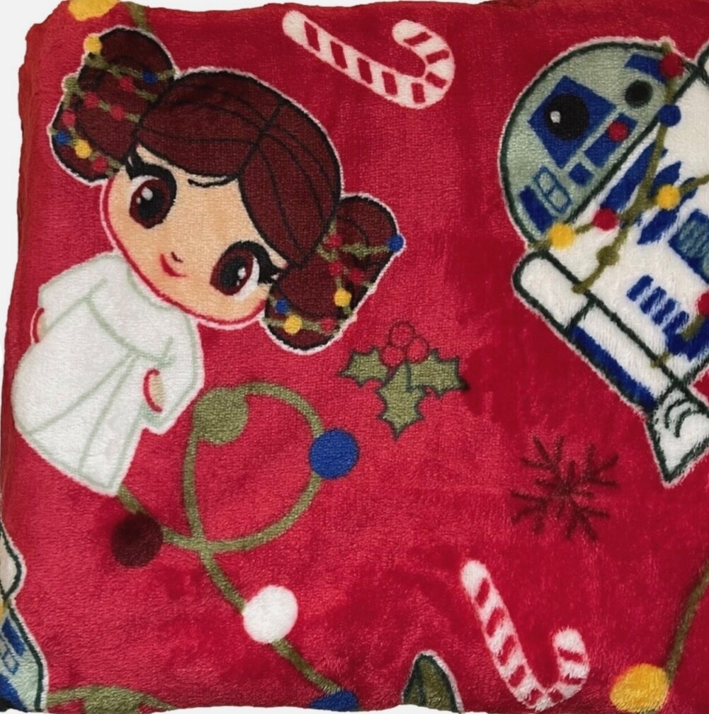 Star Wars Characters Christmas Red Throw Blanket 5 x 6 ft  The Big One -New
