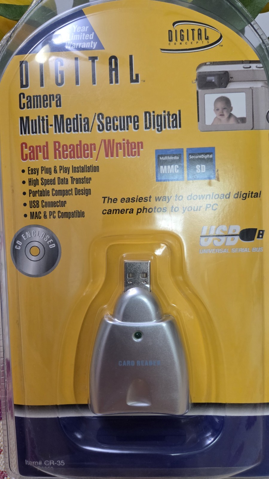 Digital Concepts Camera Multi Media/Secure Digital Card Reader & Writer