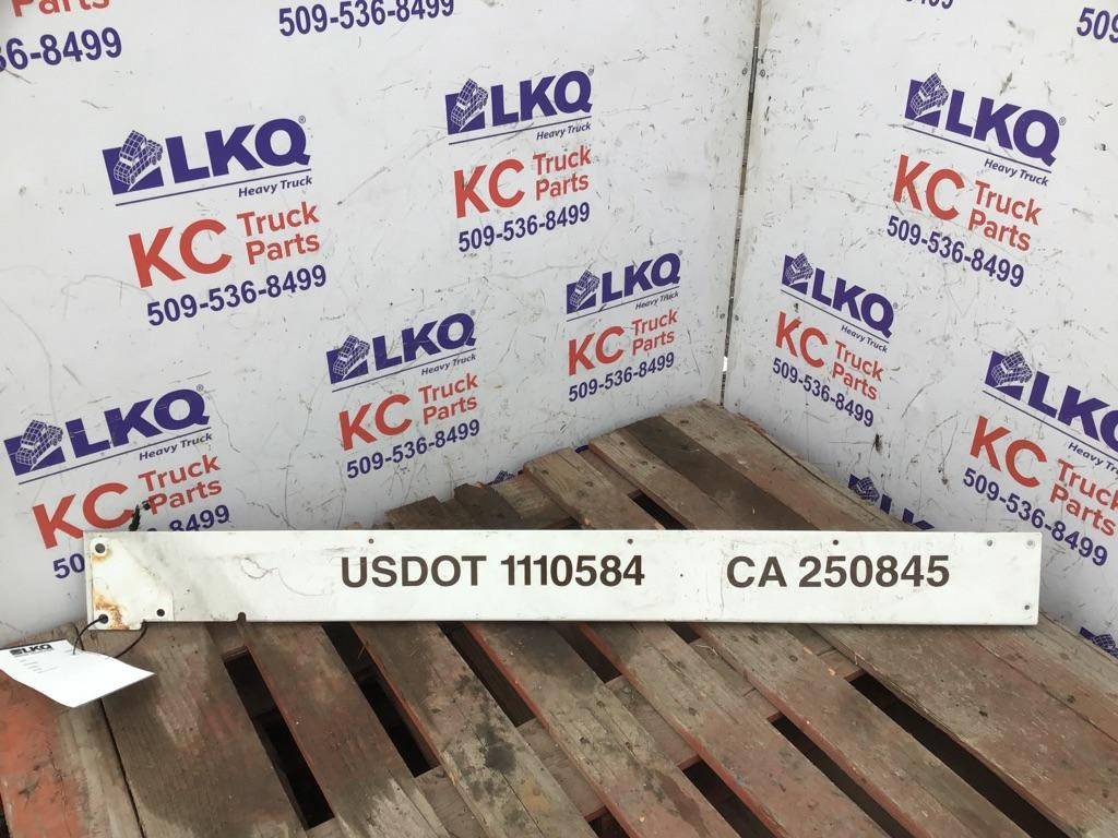 Replaces R33-1219-511 2016 KENWORTH T660 CAB SKIRT FILLER PANEL ,  WA