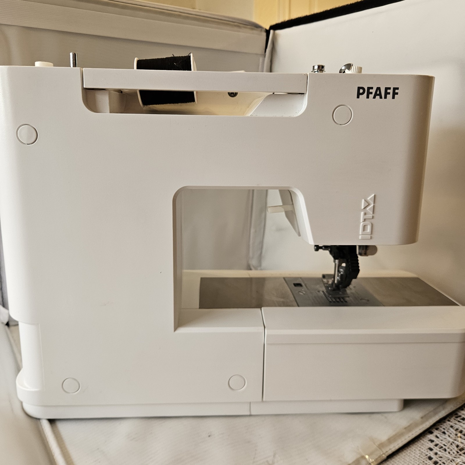 Pfaff Passport 2.0 Sewing Machine