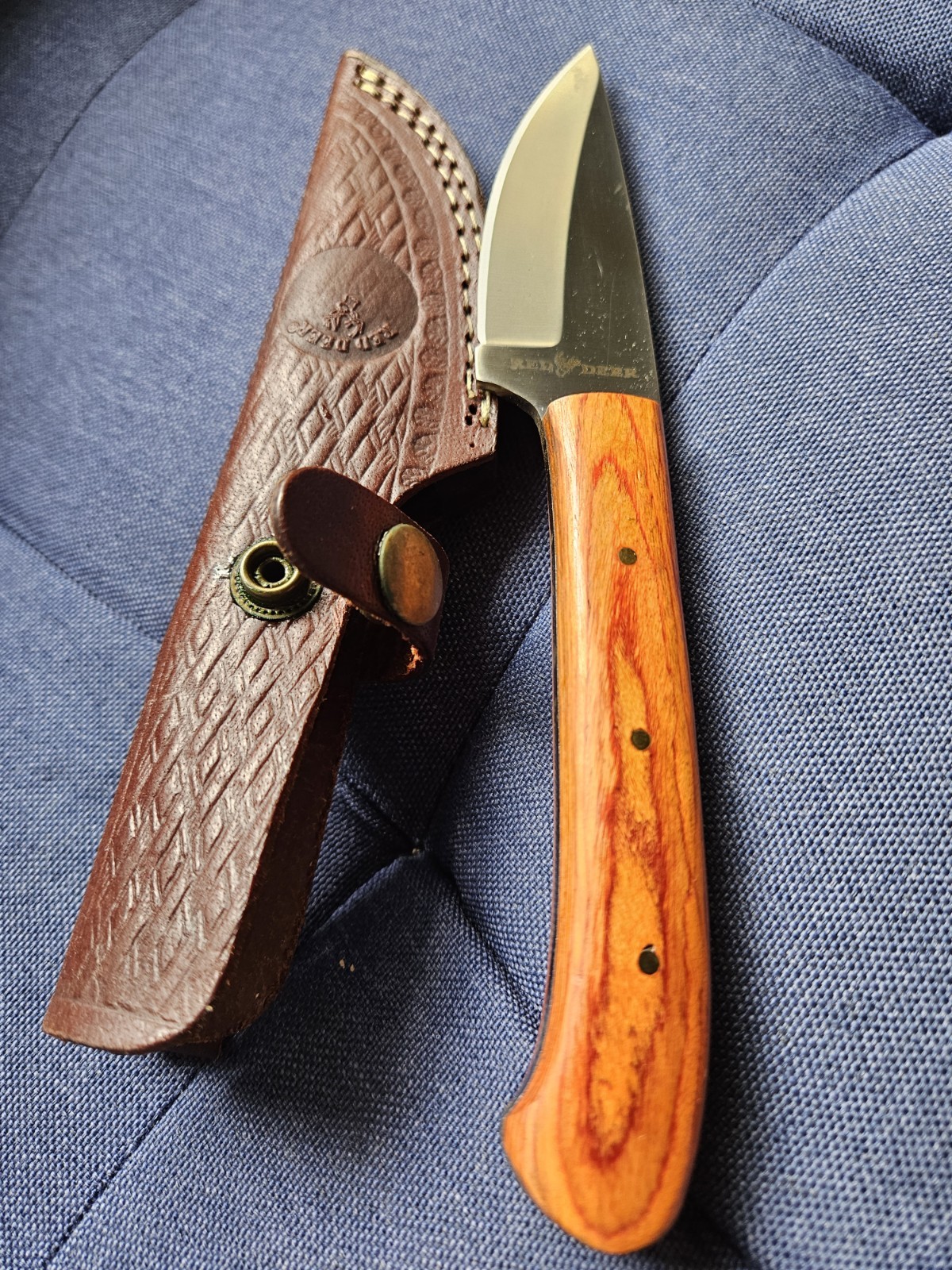 Red Deer PNS-106 Skinner Knife With Sheath. Beautiful Orangish Colored Wood...