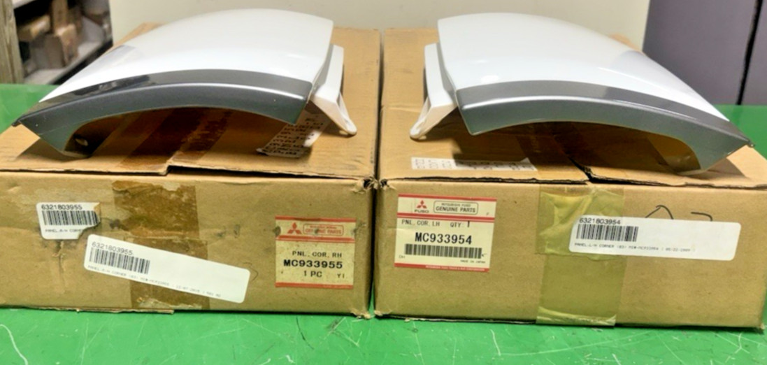 MITSUBISHI FUSO FIGHTER FRONT CAB CORNER PANELS (RH) MC933955 (LH) MC933954🚛FS