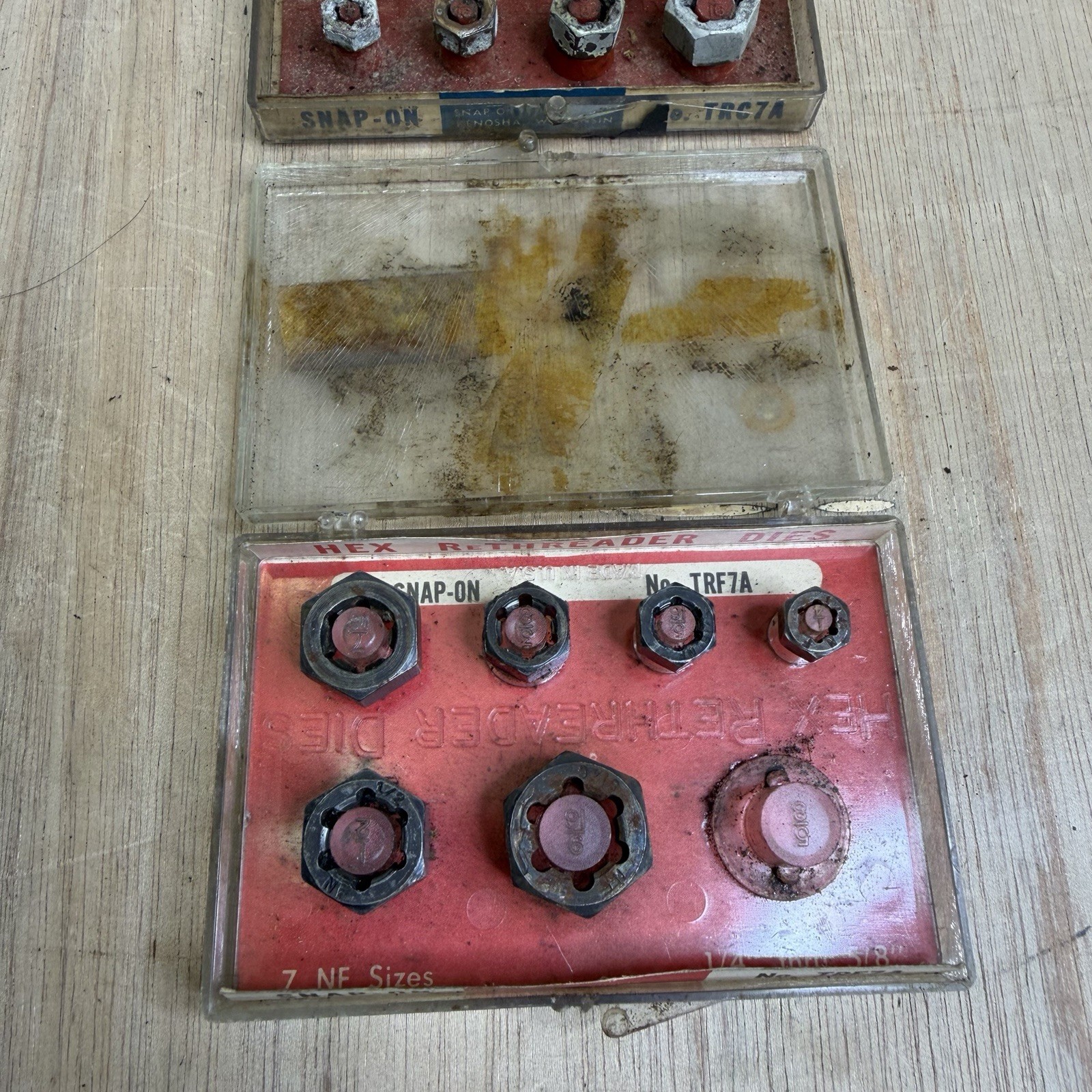 VTG SNAP ON TRF7A & TRC7A RE-THREADER DIE SETS SAE & HEX COURSE & FINE