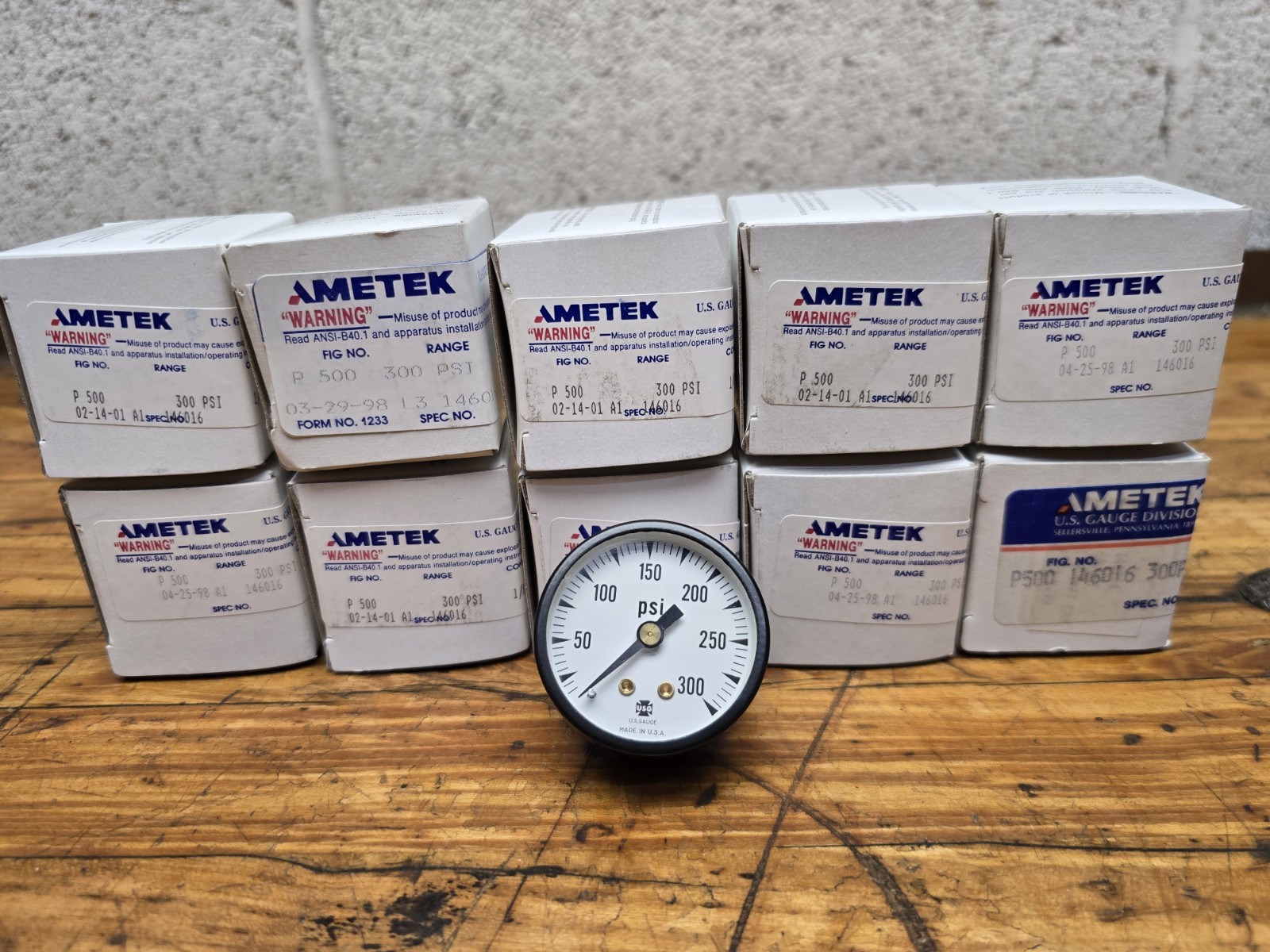 Lot Of 10 US GAUGE 300psi Pressure Gauges 1-1/2" NEW Made In USA