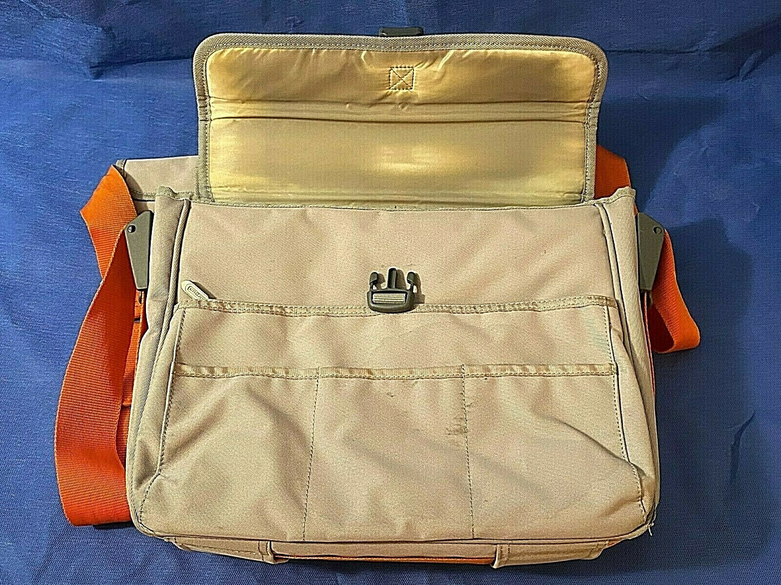 Targus Shoulder Computer Bag Designed for Dell