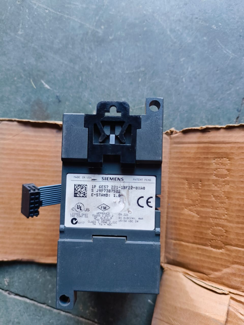 NEW SIEMENS 6ES7 221-1BF22-0XA0 Digital Input Module Free Fast Shipping