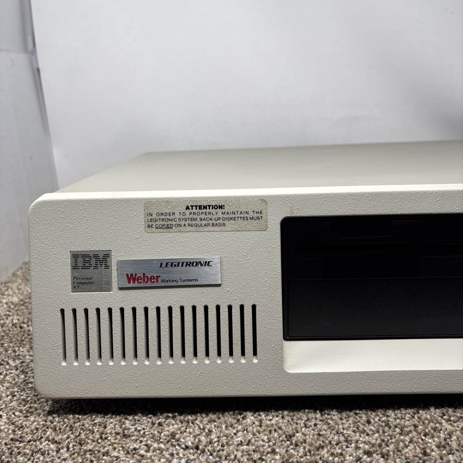 IBM 5160 XT FOR PARTS BOOTS TO BASIC Vintage Personal Computer Retro READ
