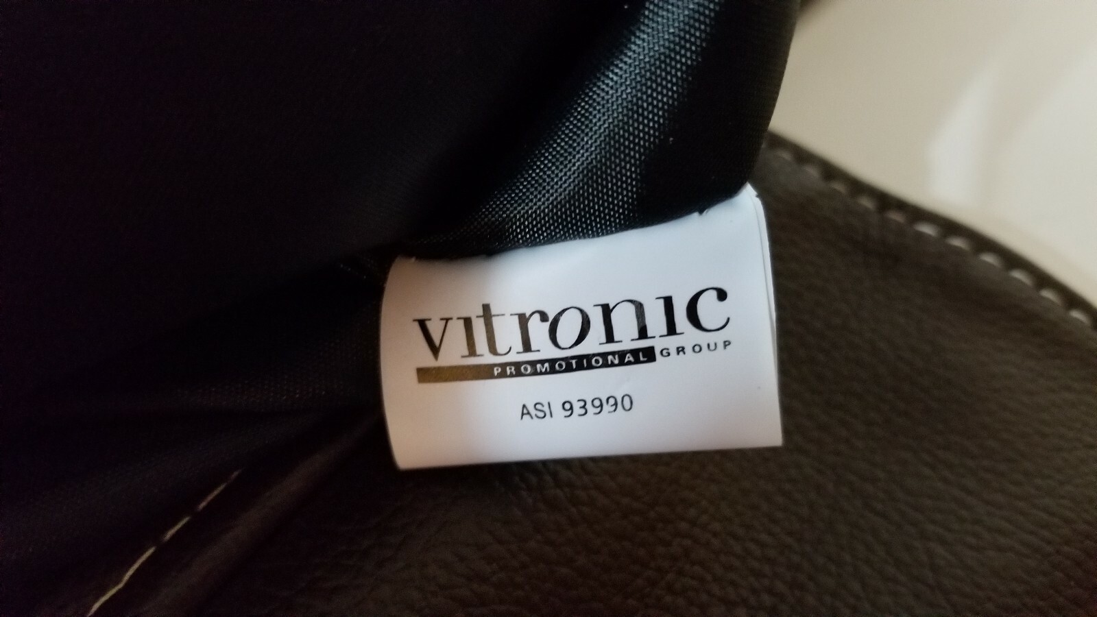Vitronic UPS Computer Travel Messenger Brown Work Flap Closure Faux Material