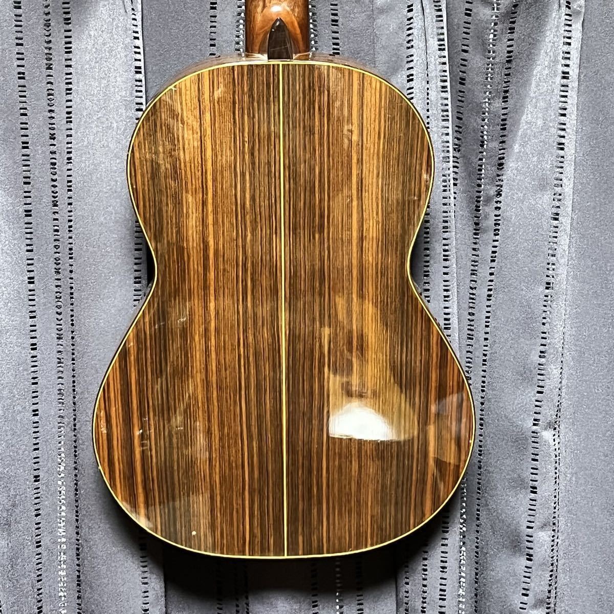 Raimundo 128C Classical Guitar