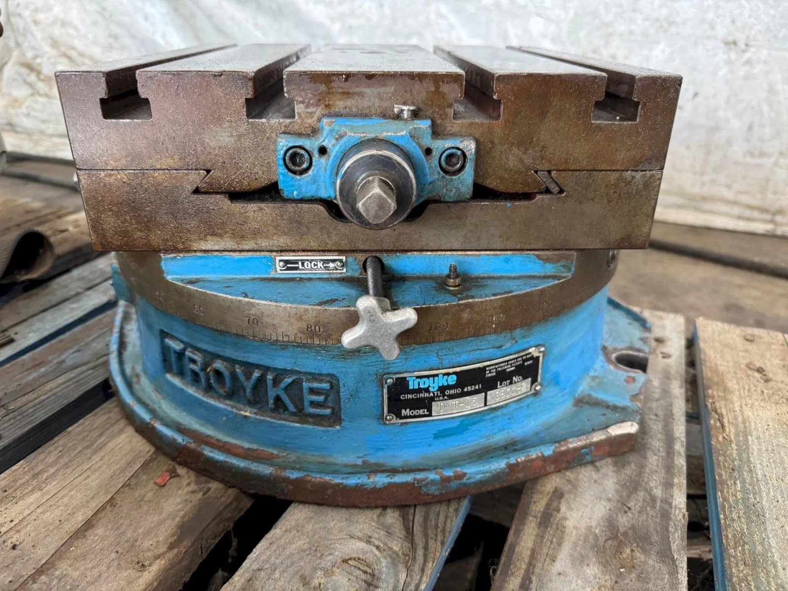 TROYKE DMT-15 CROSS SLIDE ROTARY TABLE, 12"X12" T-SLOT TABLE STOCK # 1113324