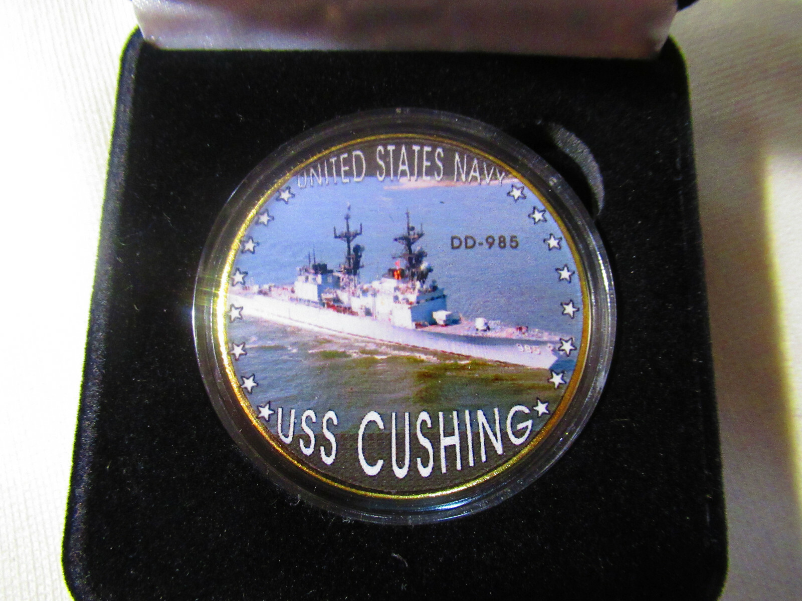 US NAVY - USS CUSHING (DD-985) Challenge Coin w/ Presentation Box