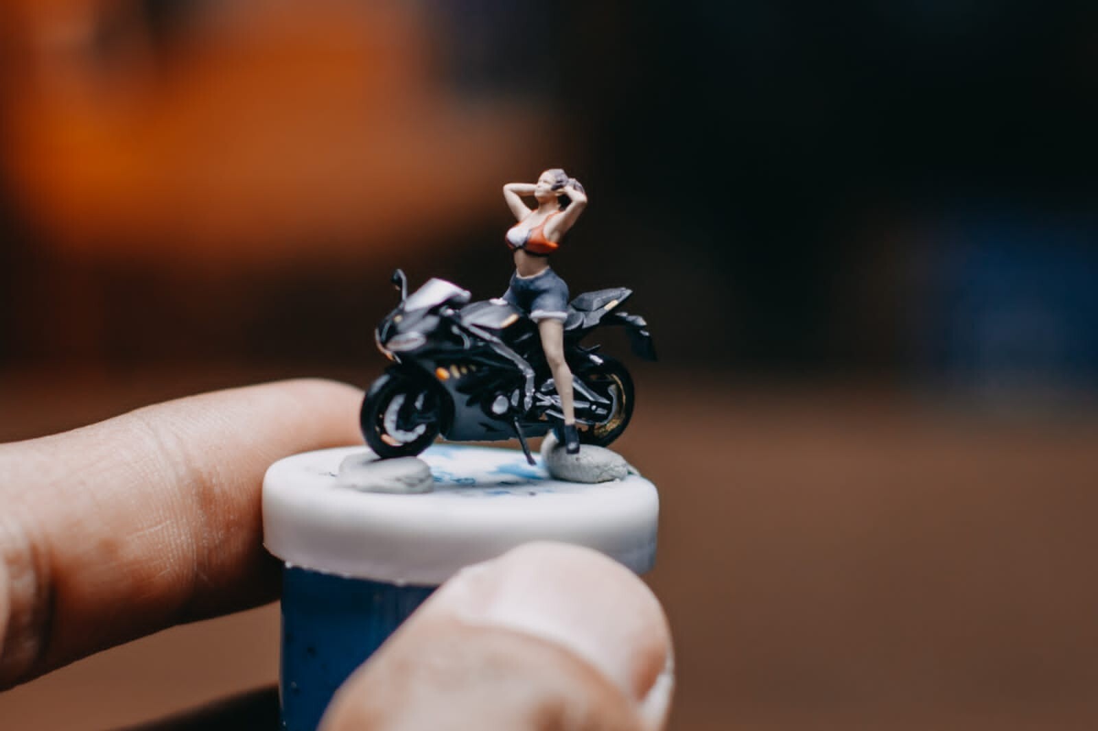 Lady Motorcycle Rider Biker #4 HO 1/87 1/64 miniature figure DDP SHIPPING