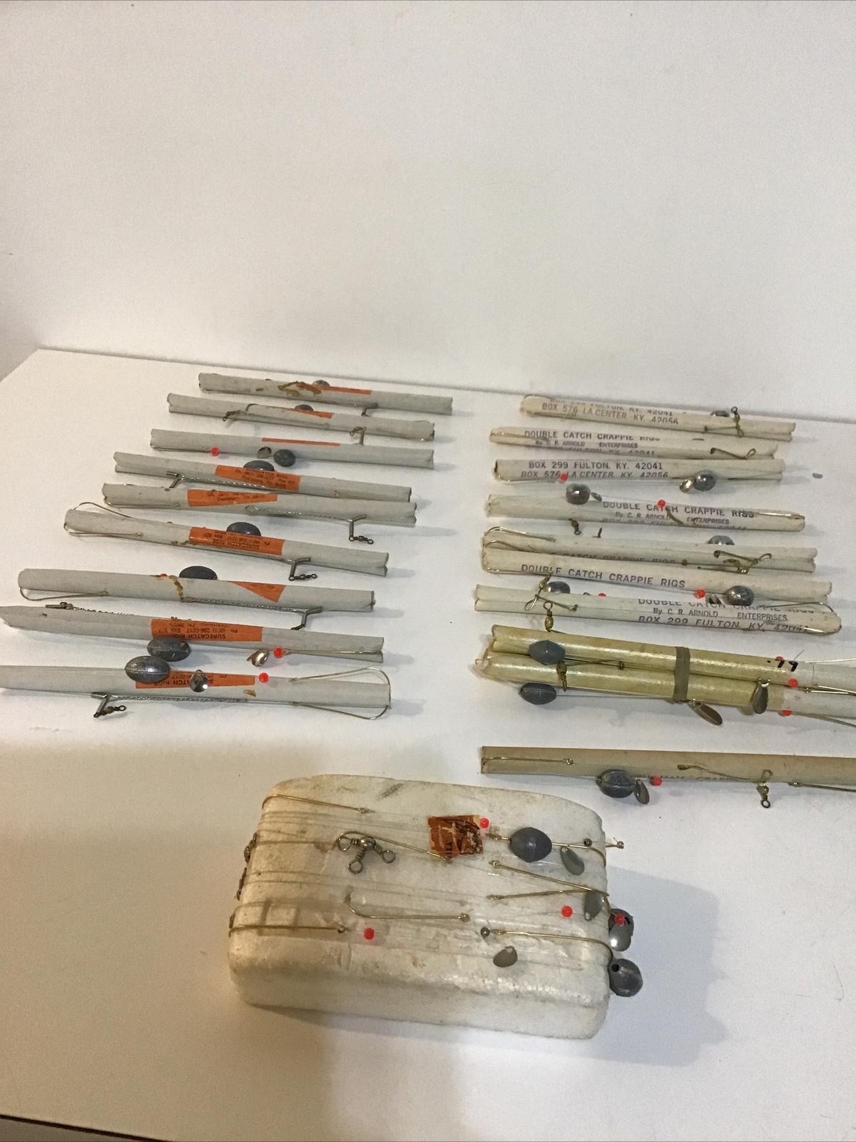 20+ FISHING RIGS (9) Surecatch (7) Double Catch Crappie (1) Sue Hall & Others