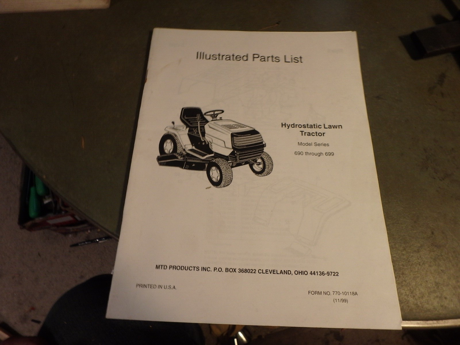 2w-1999 edition-illustrated parts list for MTD hydrostatic tractors 690 -699