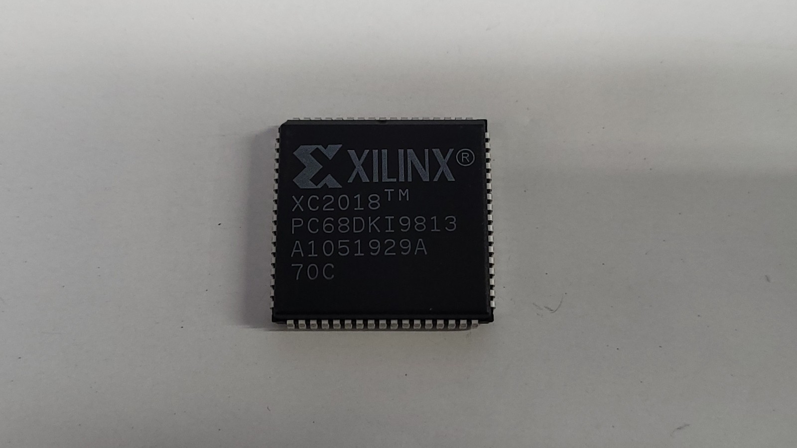Xilinx XC2018-PC68 DKI9813 PLCC68 CHIP XC2018 PLCC 68 New Old Stock