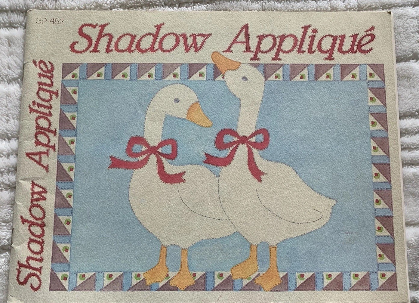 Gick Publishing SHADOW APPLIQUÉ Booklet Yvonne Amico Stitch Diagrams Projects