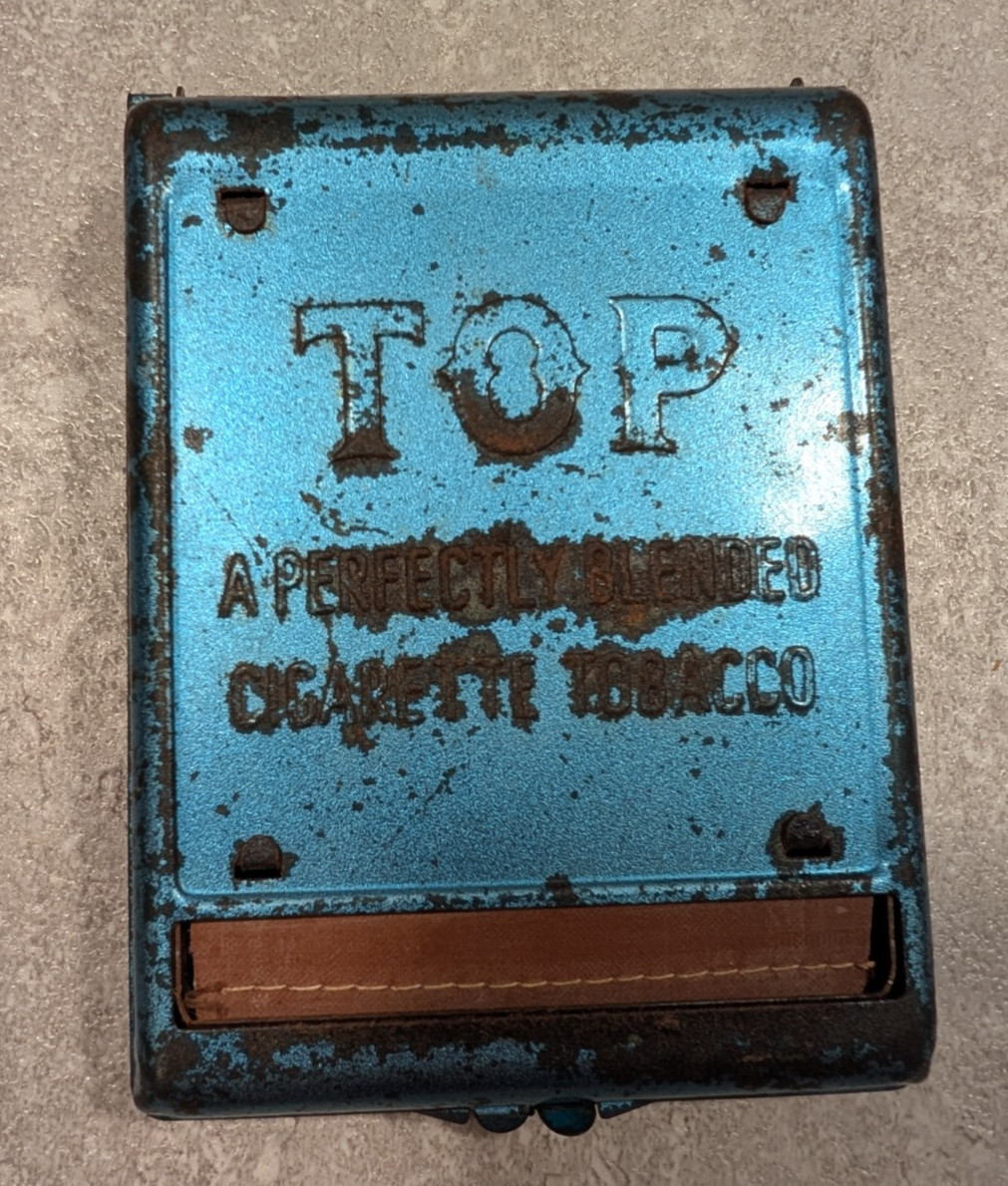 TOP Cigarette Roller - Vintage - Charming Wear Marks