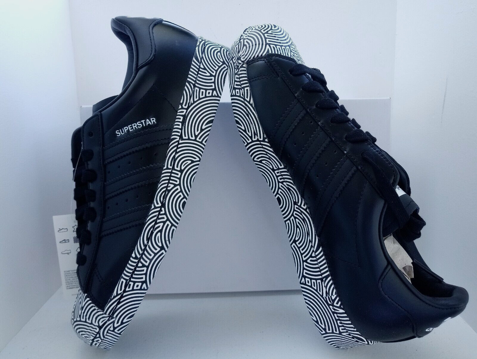 ADIDAS SUPERSTAR BLACK/WHITE MEN'S SHOE. STYLE CODE: FY1589.