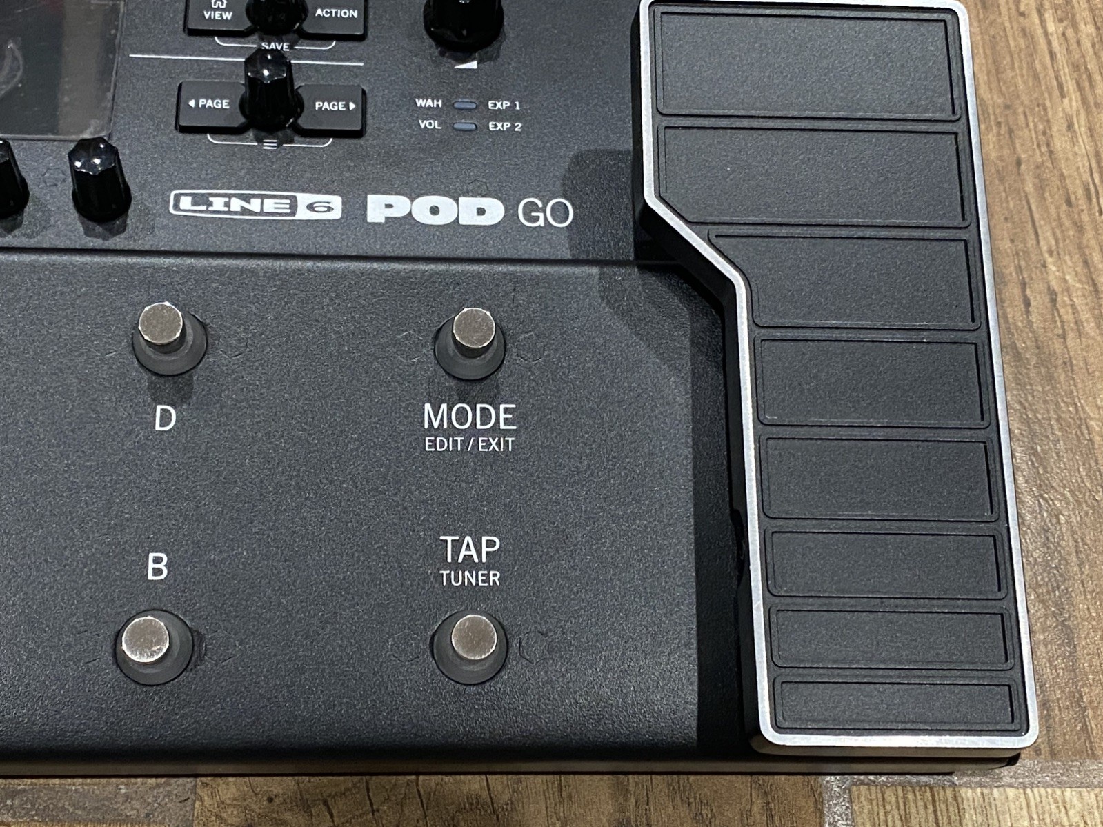 Line 6 POD Go Guitar Multi-Effects Pedal (With Power adapter)