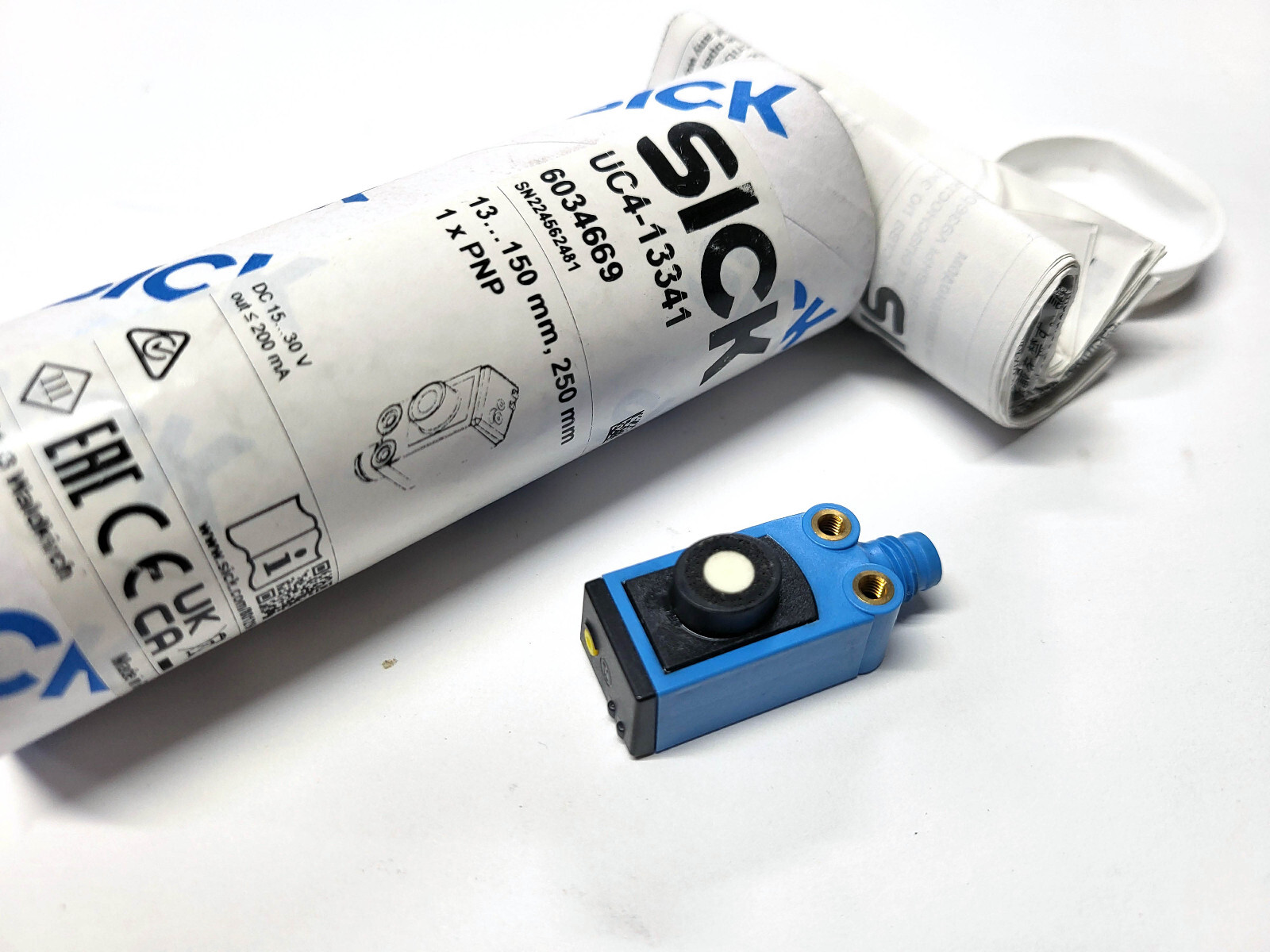 SICK UC4-13341 Ultrasonic distance sensor  Sn. 13-150mm PNP 6034669