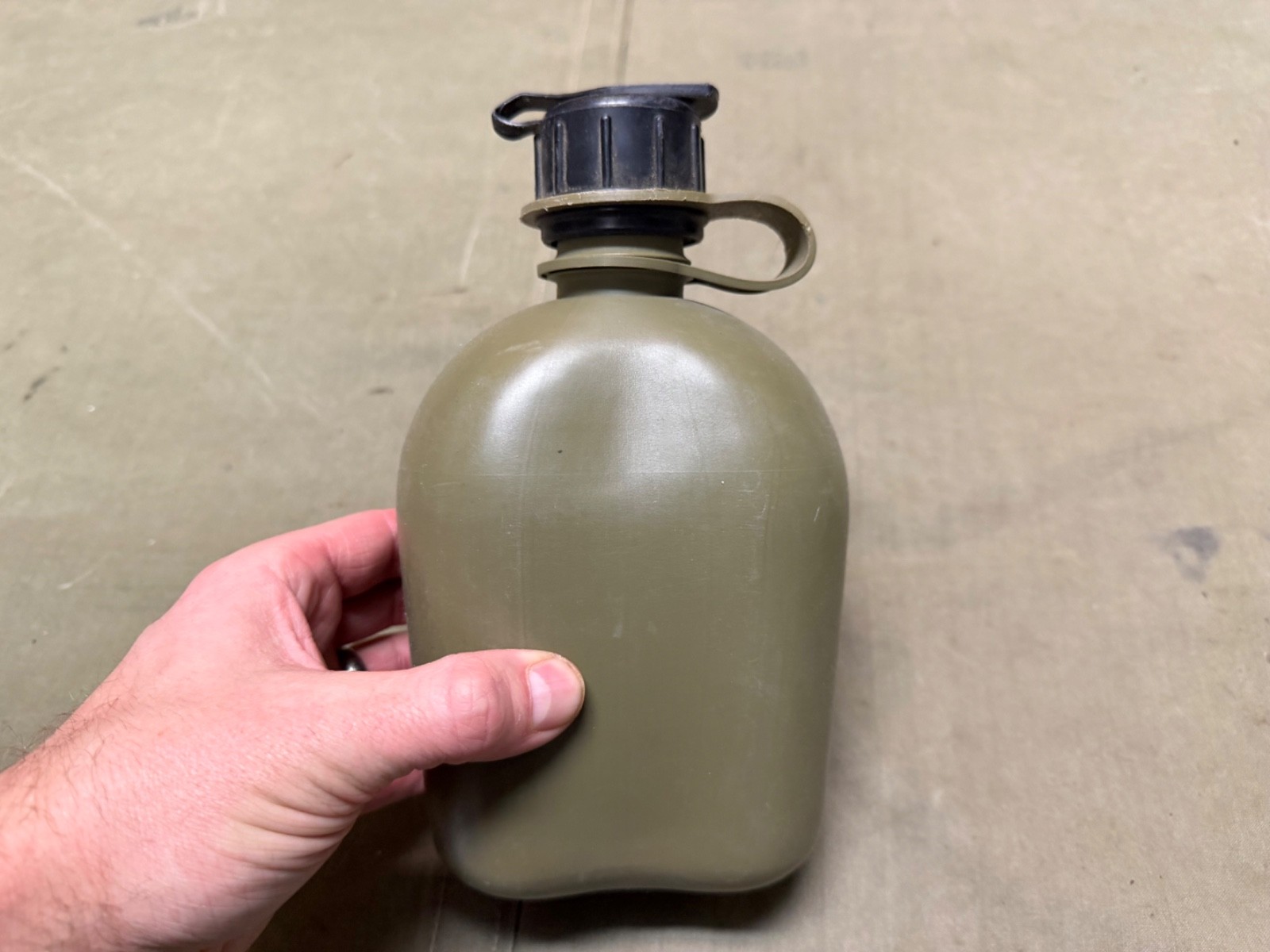POST VIETNAM WAR 1980S GULF WAR DESERT STORM IRAQI FREEDOM US ARMY CANTEEN-1984