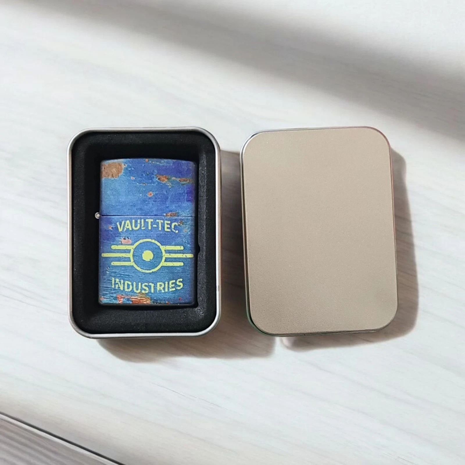 Fallout Flip Top Themed Lighter Vaultec Industries, NEW! WITH PROTECTIVE CASE!