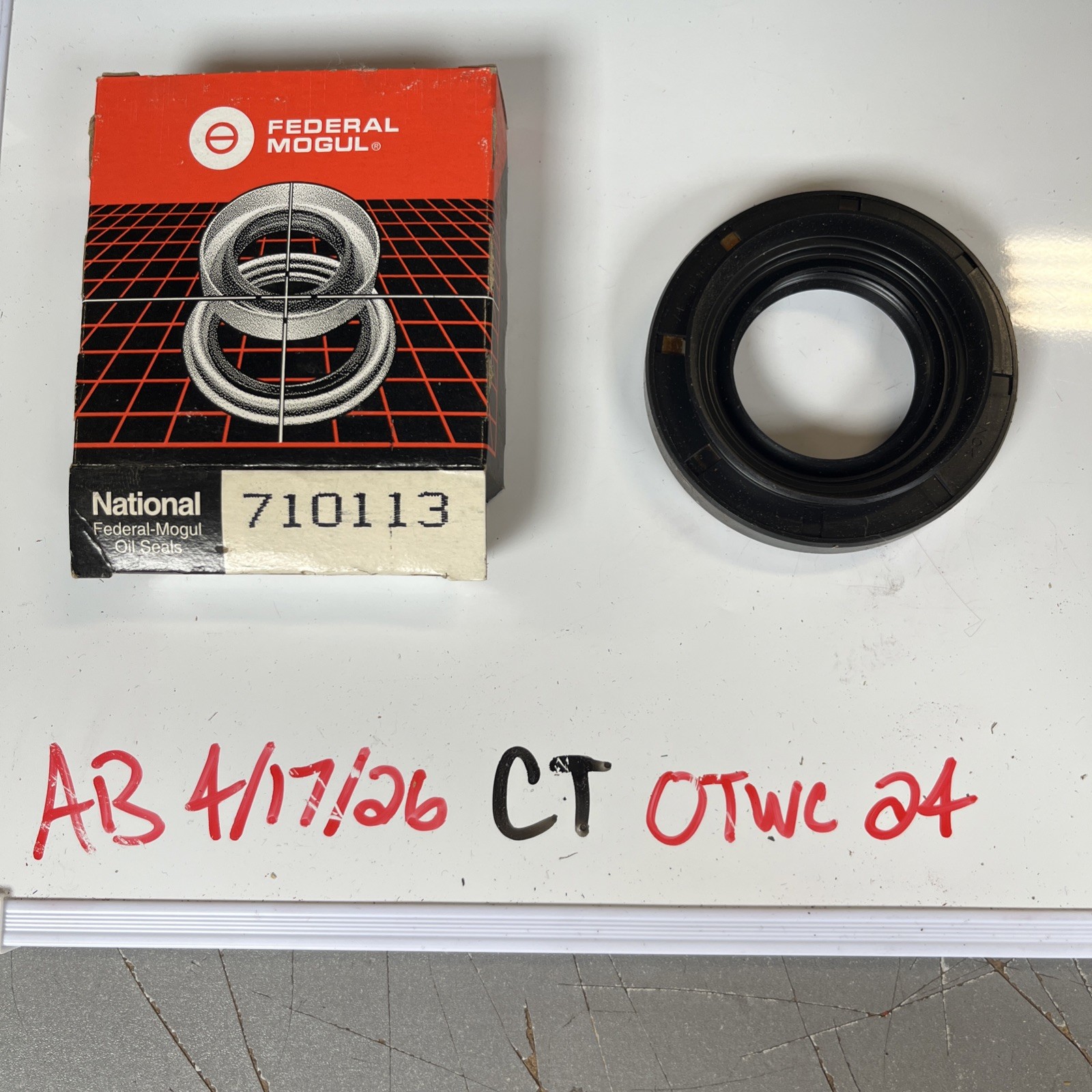 Federal Mogul 710113 Transfer Case Front Output Shaft - Infiniti QX4 1997-2003