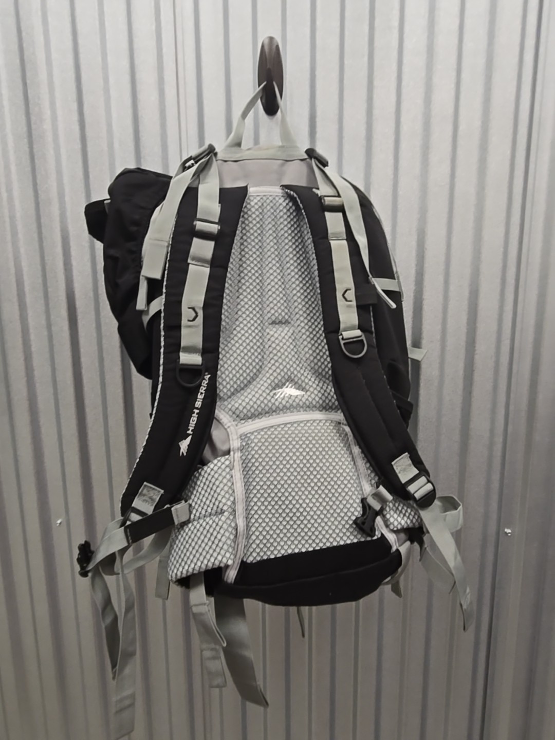 High Sierra Summit 45 Backpacking Pack