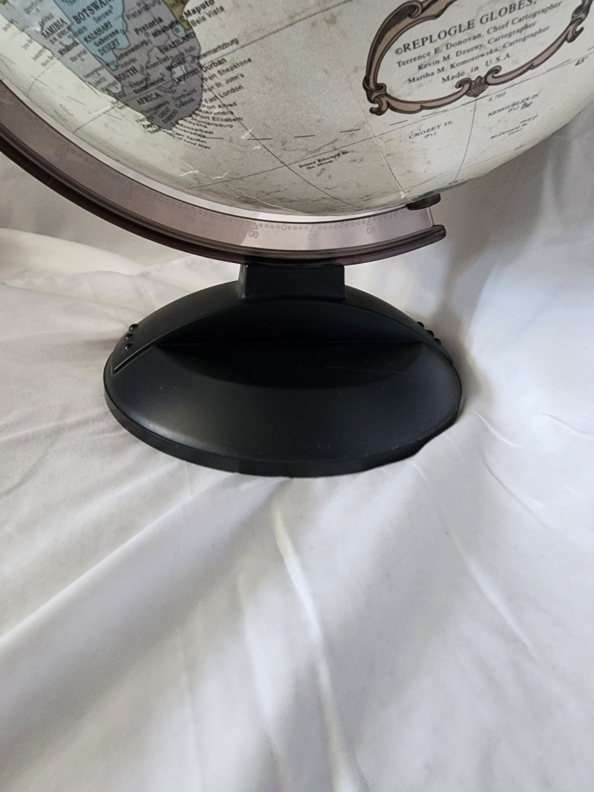 Replogle Platinum Classic Series Tabletop Globe Political Map Stand