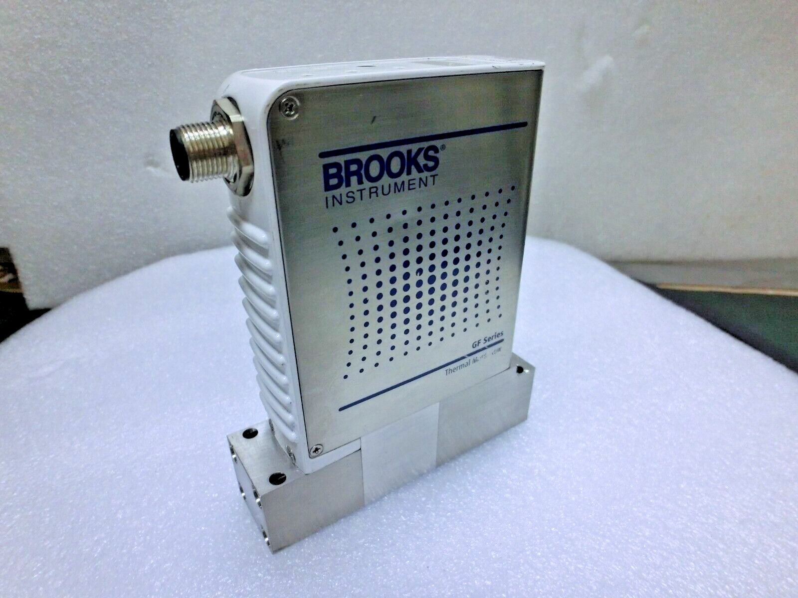 Lam Research 0190-50998-05 Brooks GF125CXXC Thermal Mass Flow,N2 860sccmUS_,9081