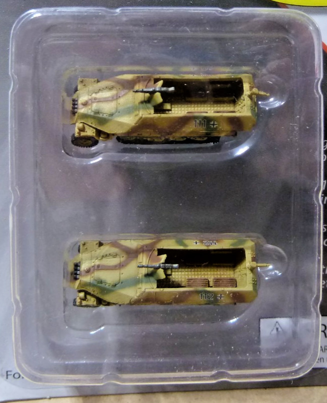 Pegasus 720 WWII German Sd.Kfz.251/22 with Fall Camo 1/144 Scale Model (E)