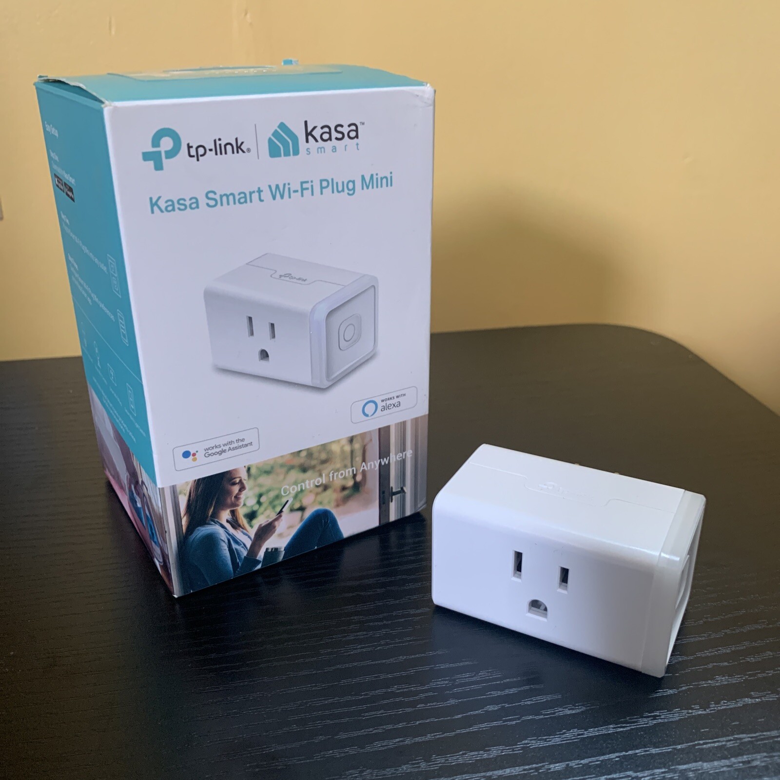 Kasa Smart Wi-Fi Plug Mini - Distressed Box