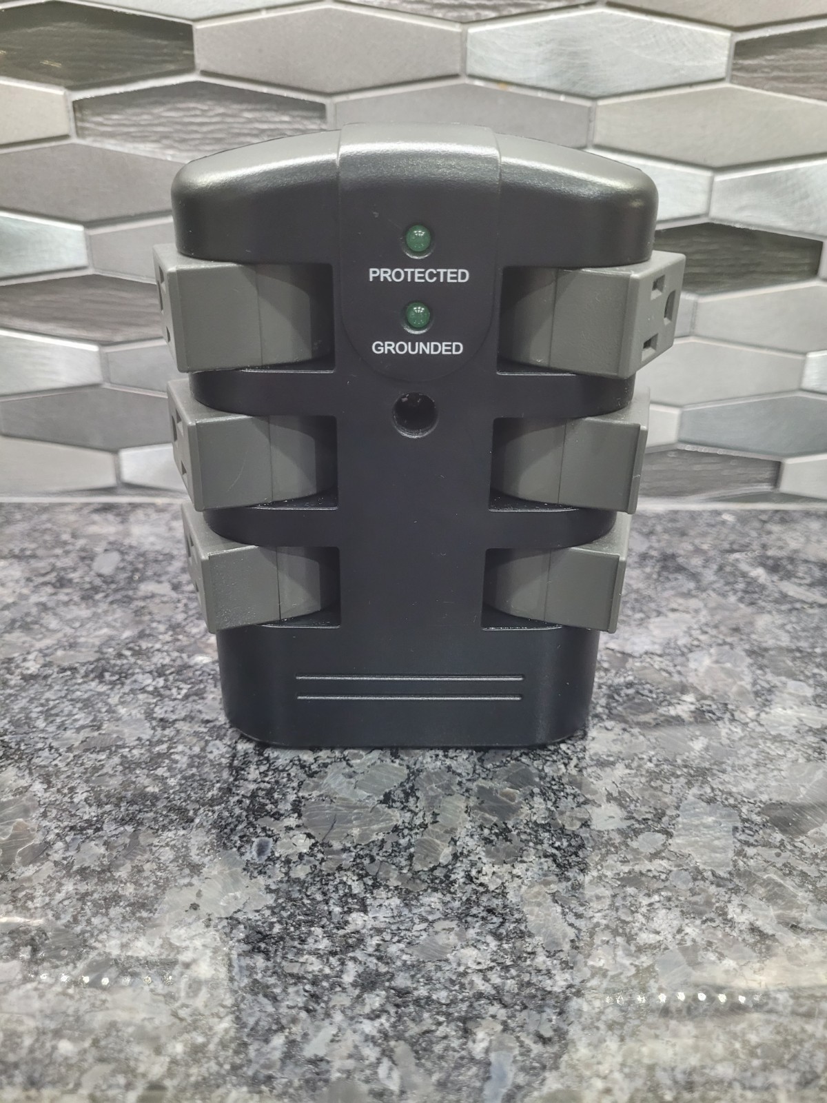 Current Taps Model S9P646P6, Surge Protected 120 Volt 6 Outlets