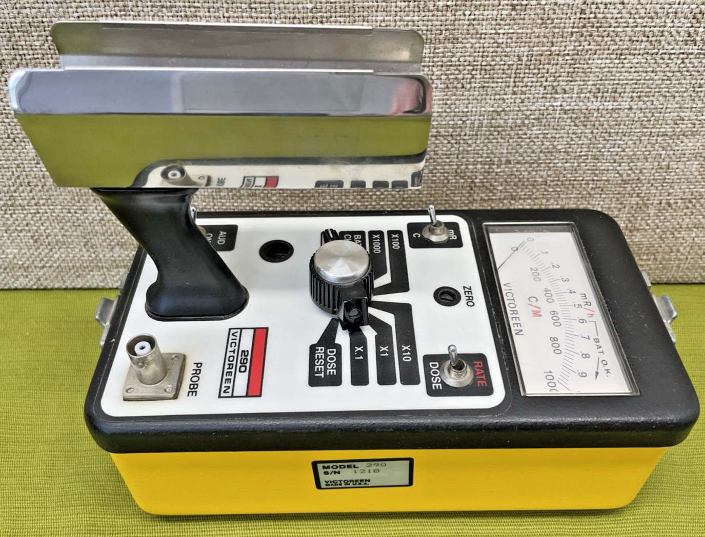 Victoreen 290 Geiger Counter + Check Source – Rare Nuclear Instrument - Tested