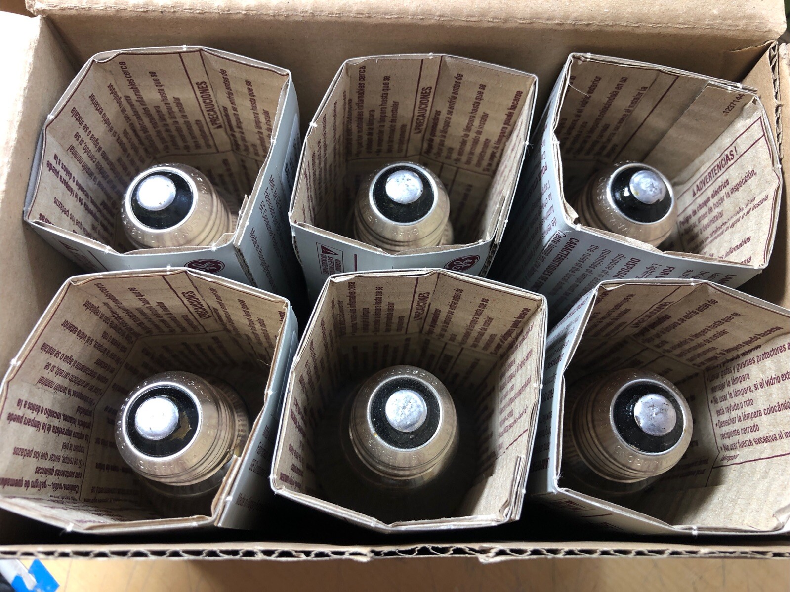 Lot of 6 - GE 13250 LU100/MED Lucalox High Pressure Sodium Bulbs (5890)