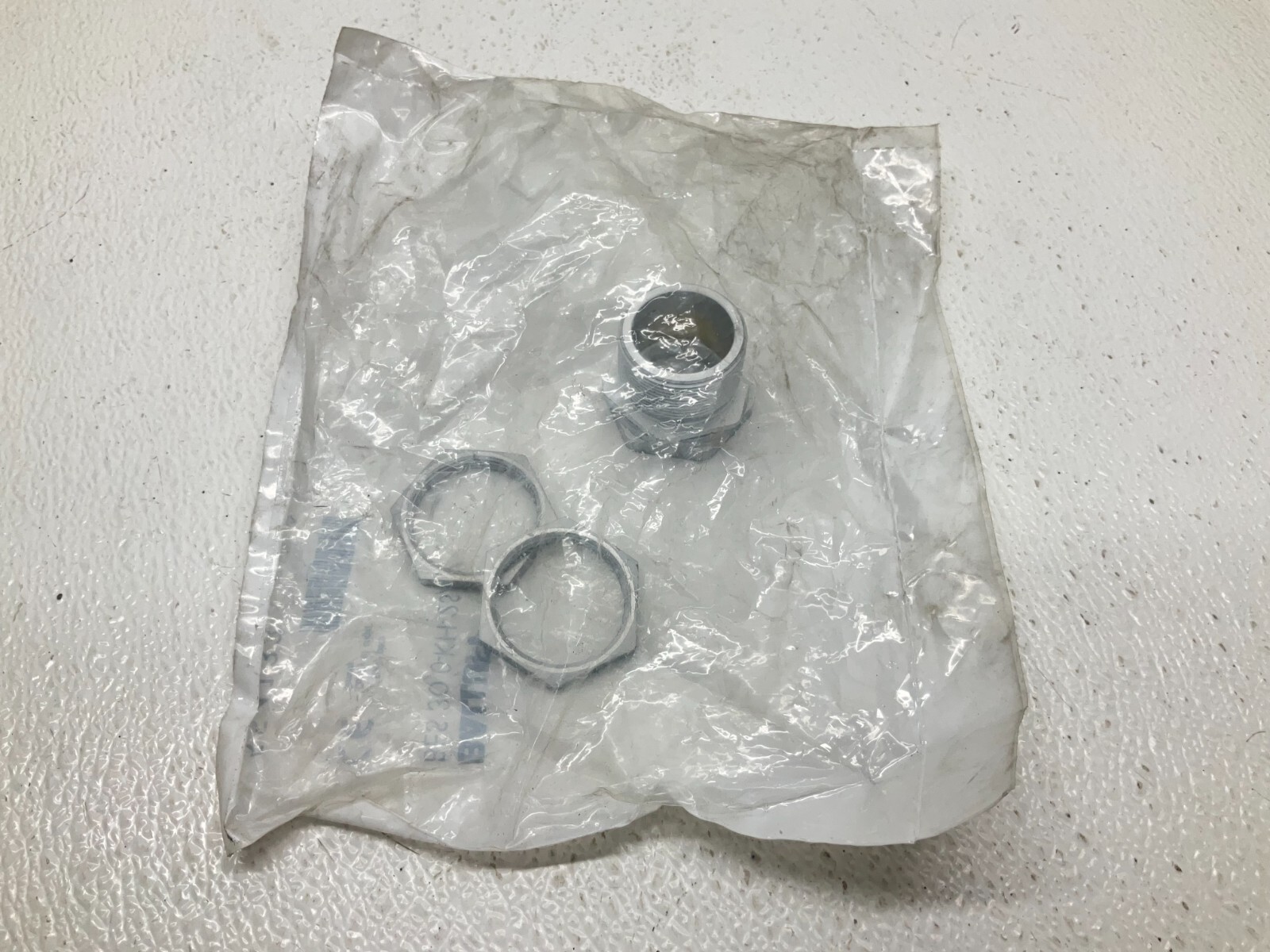 Balluff BES 30,0-KH-2S/W Sensor Mount 554133 BES300KH2SW New (VT)