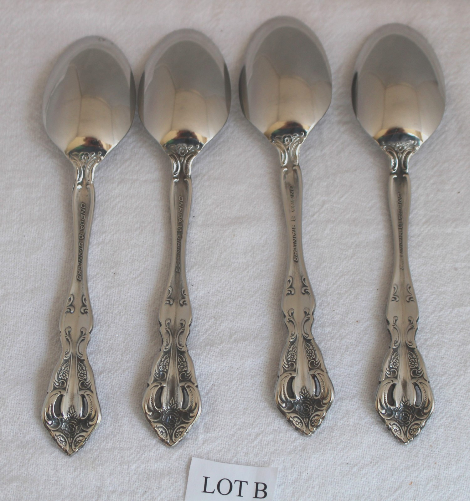4 Oneida Stainless Cube Michelangelo TEASPOONS