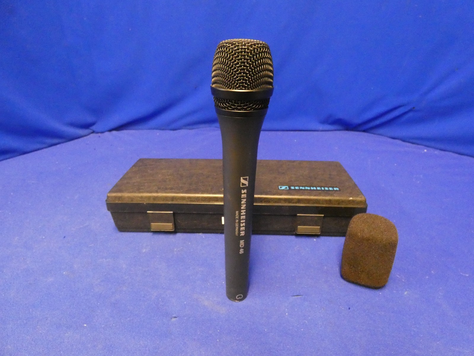 Sennheiser MD 46 Cardioid Dynamic Microphone w/Sennheiser Hard Case w/Windscreen