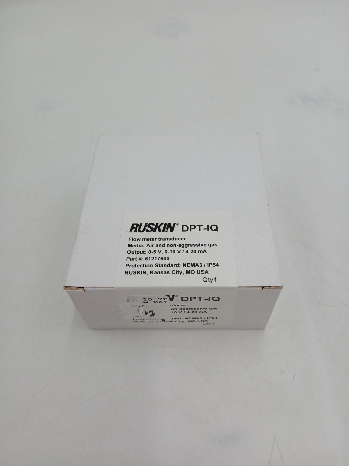 Ruskin DPT-IQ 61217600 Flow Meter Transducer Pressure Sensor NEMA3 IP54 New