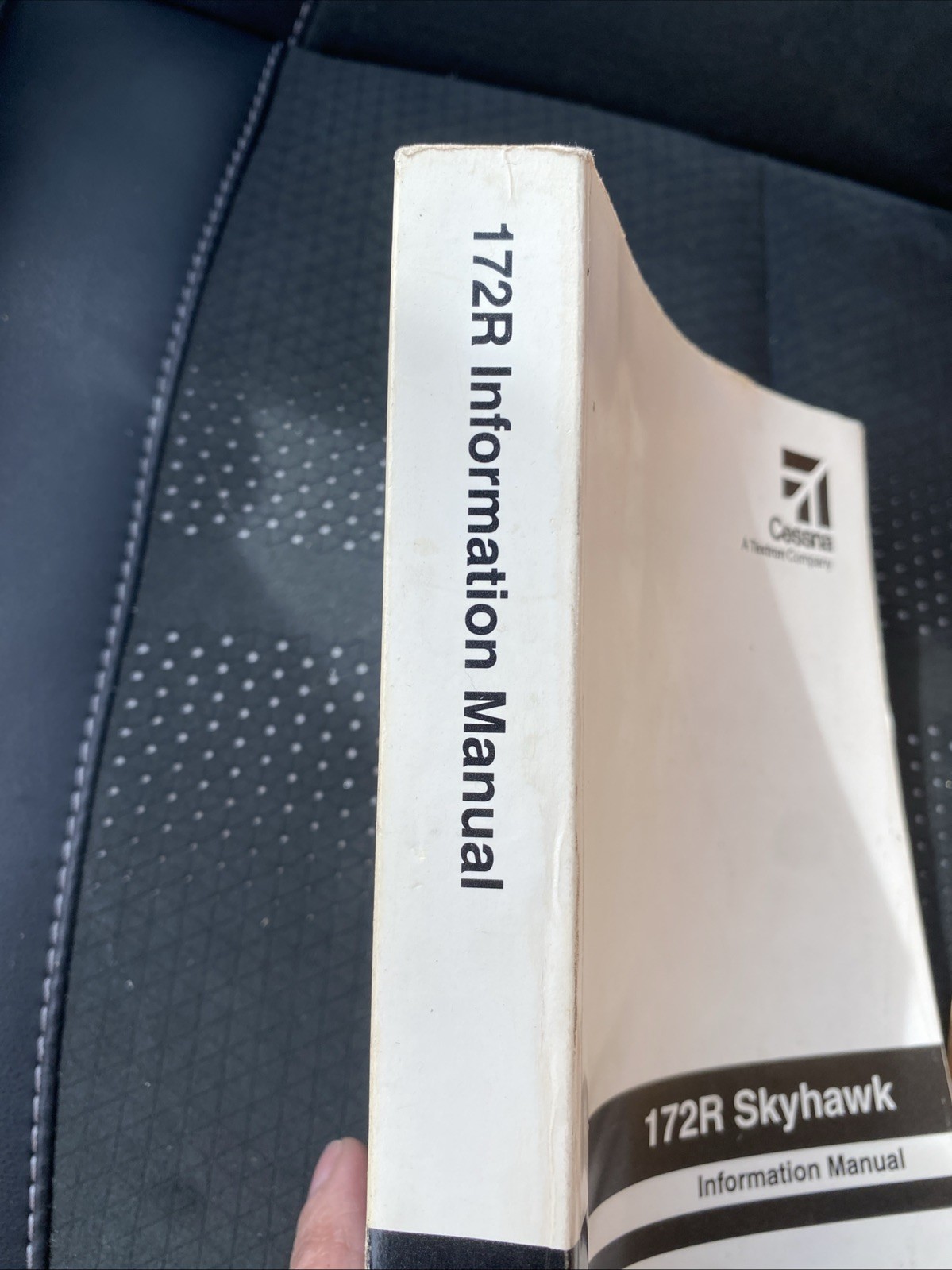 172R Skyhawk Information Manual 172RIM