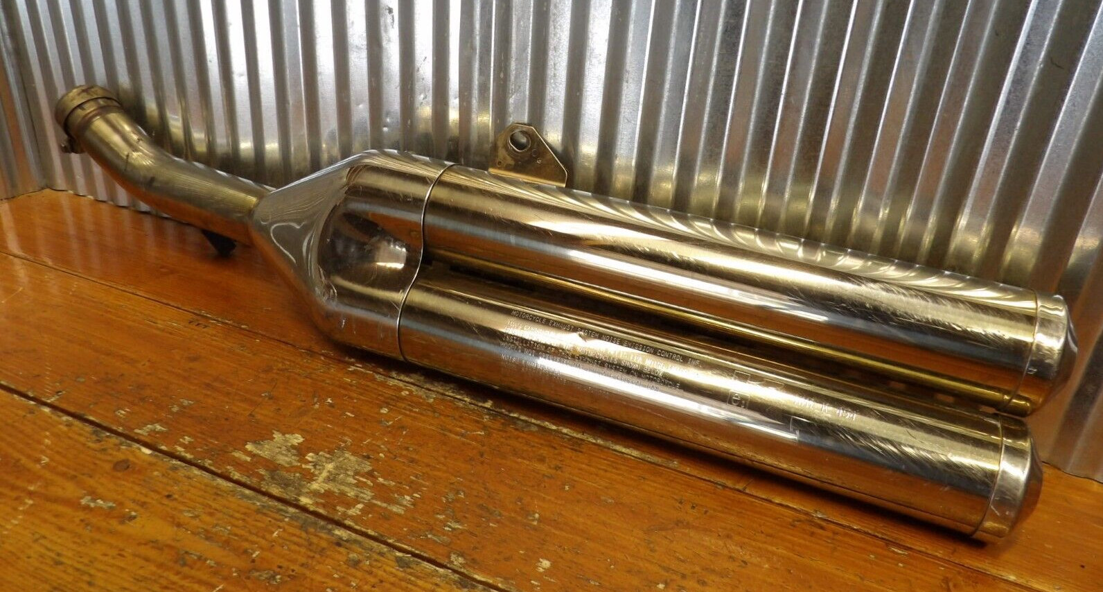 03-06 Kawasaki Z1000 ZR1000 LEFT SIDE FACTORY EXHAUST PIPE MUFFLER 18091-0019