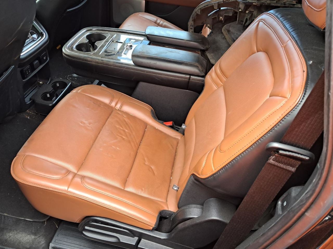 NAVIGATOR 2019 Glove Box 4815593