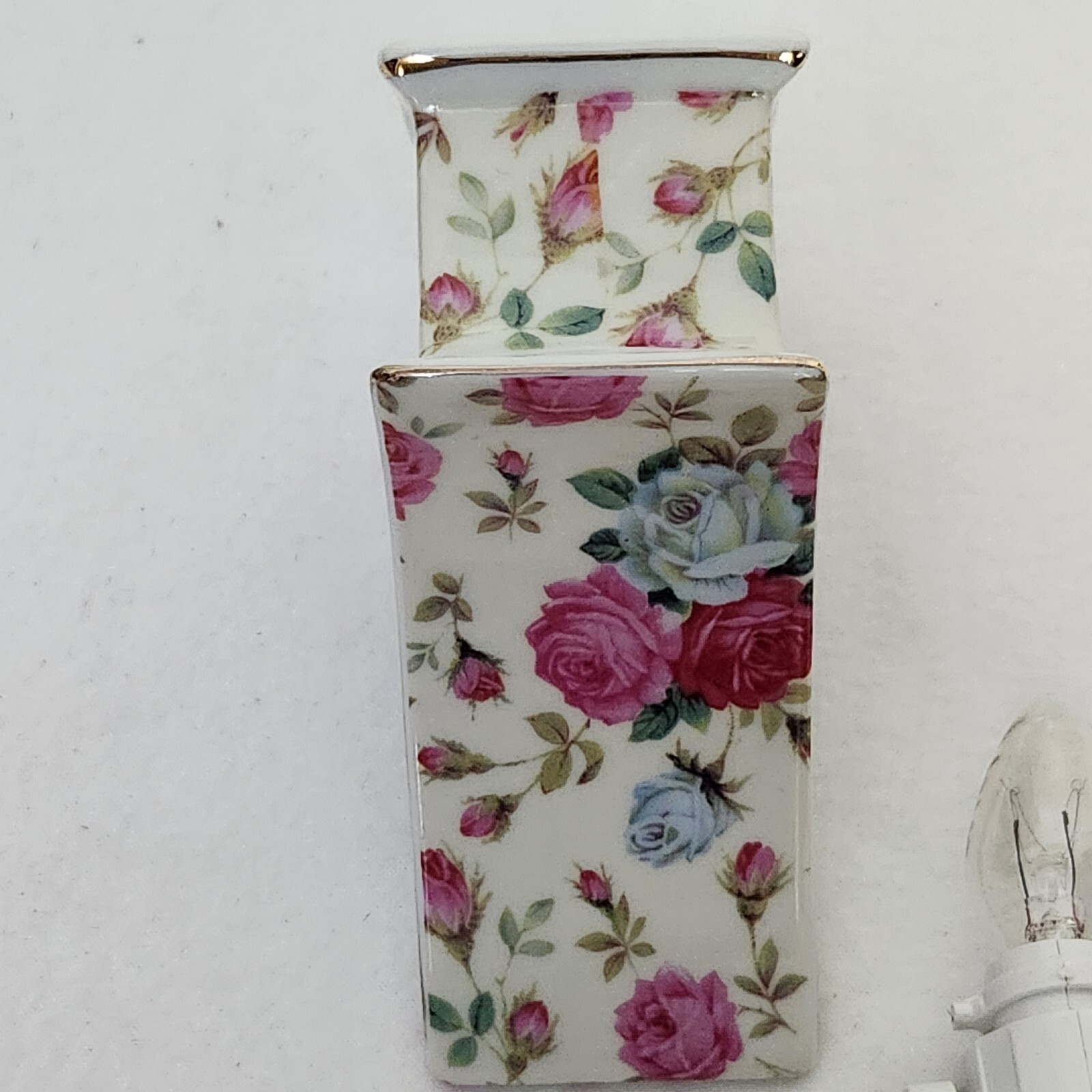 Ceramic Pink Chintz Roses White Birdhouse Electric Nightlight Victorian Chic