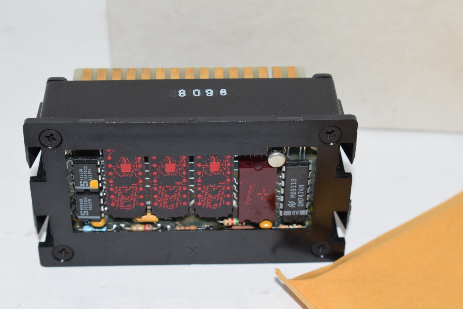 NEW Intronics INT2010 Digital Indicator Meter PLC
