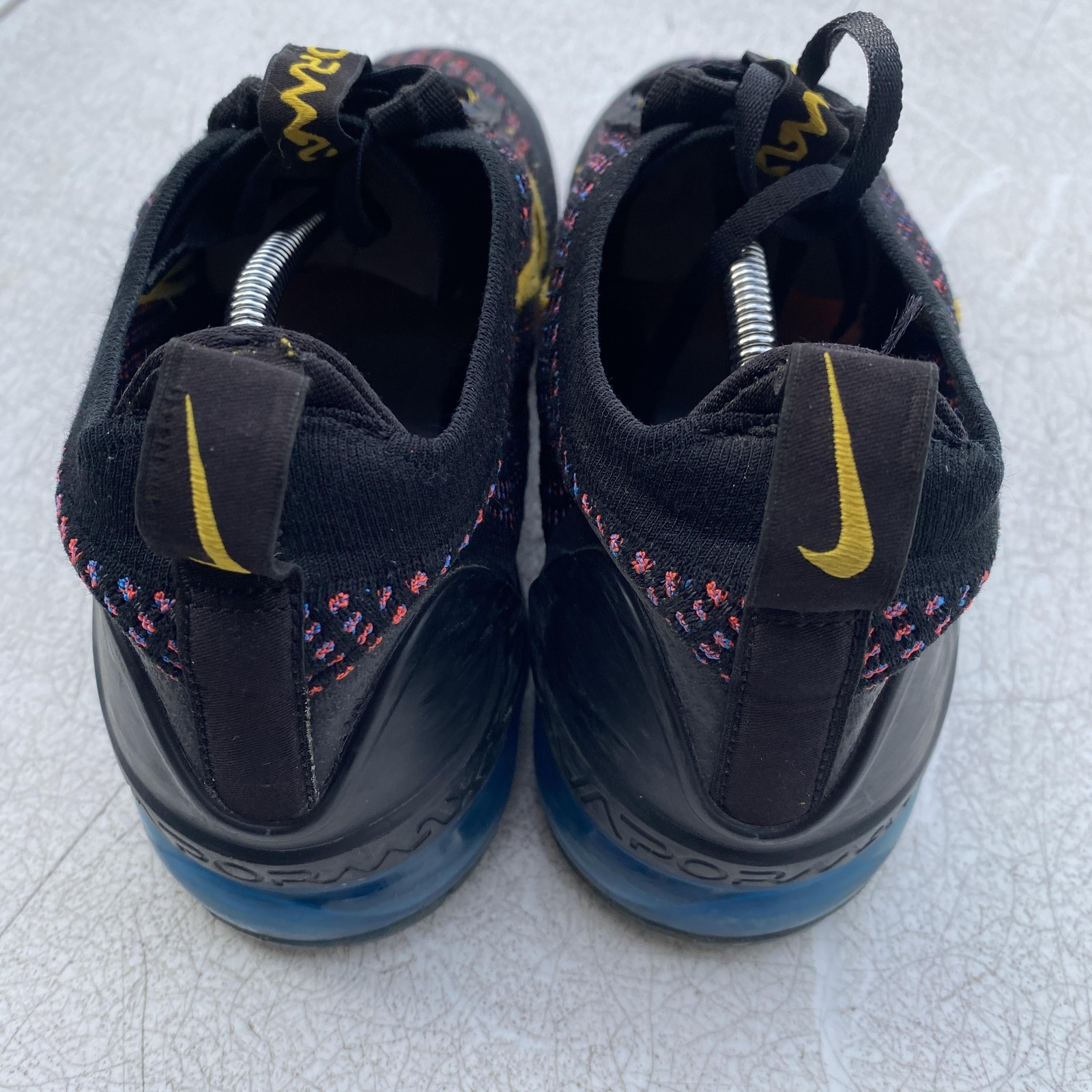 Nike Air VaporMax 2021 Flyknit Shoes Mens 11 Black Yellow Sneakers DV2118-001