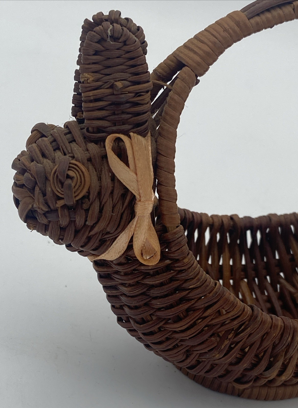 Vintage Avon Small Bunny Brown Wicker Basket 5” Apprx.