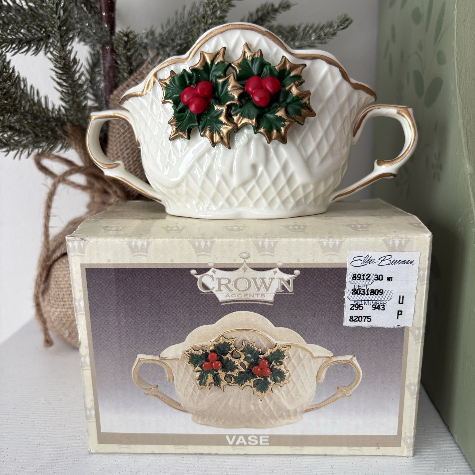 Vintage Crown Accents Cream Porcelain Christmas Holly Berry Bowl Vase Planter