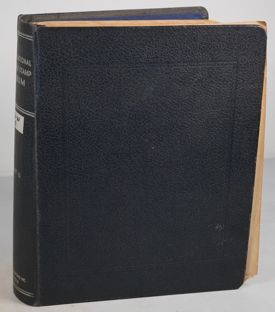 US & WORLDWIDE 1940s COLLECTION OF 2,800+ STAMPS MINT & USED IN SCOTT ALBUM