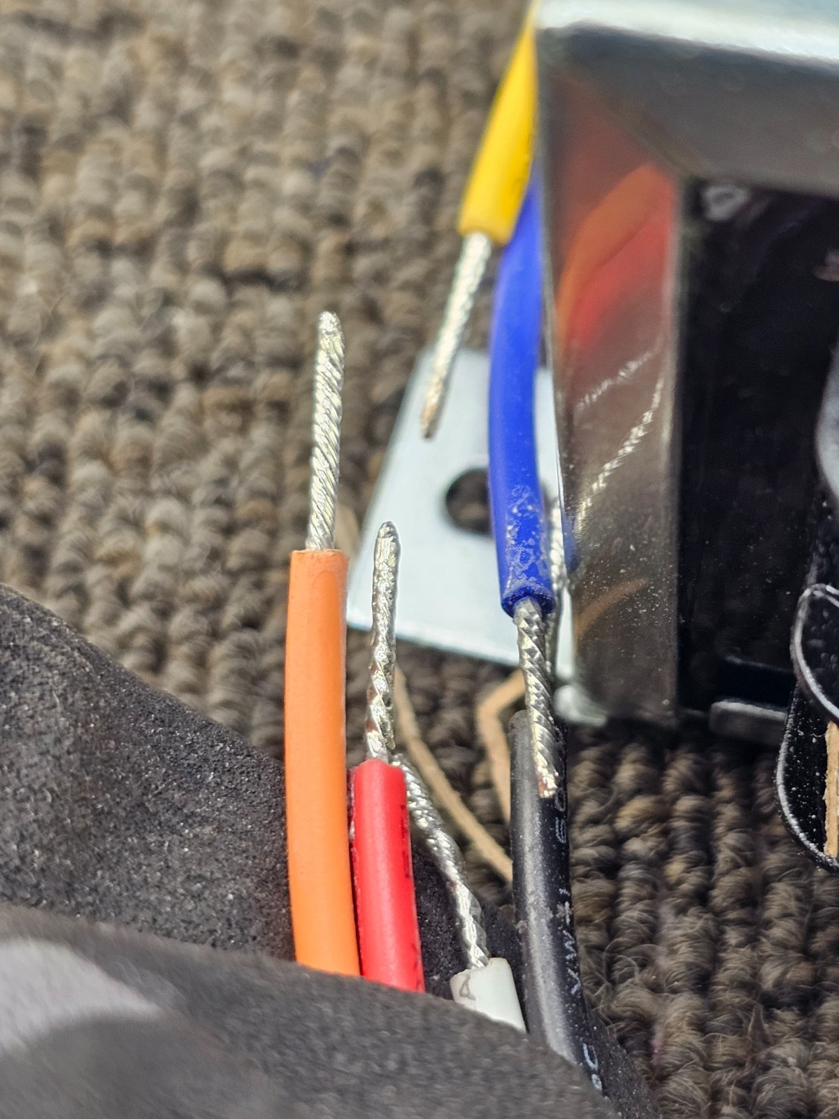 DAYTON 4VZE4H: CLASS 2 TRANSFORMER 40VA, OPEN, FOOT MOUNT