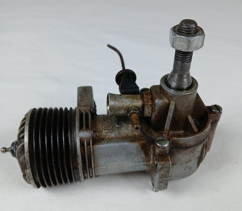 VINTAGE FORSTER 29 GLOW MODEL AIRPLANE ENGINE BROKEN REAR MOUNTS MISSING PARTS